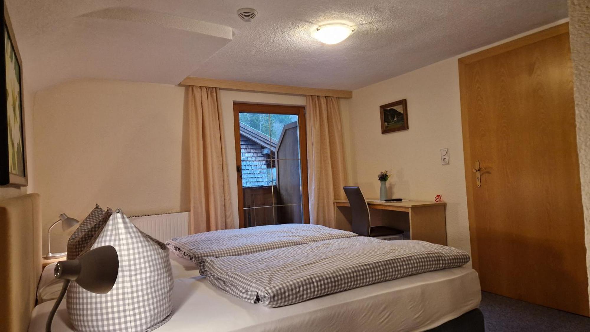 Pension Bergheim Tannheim Rum bild